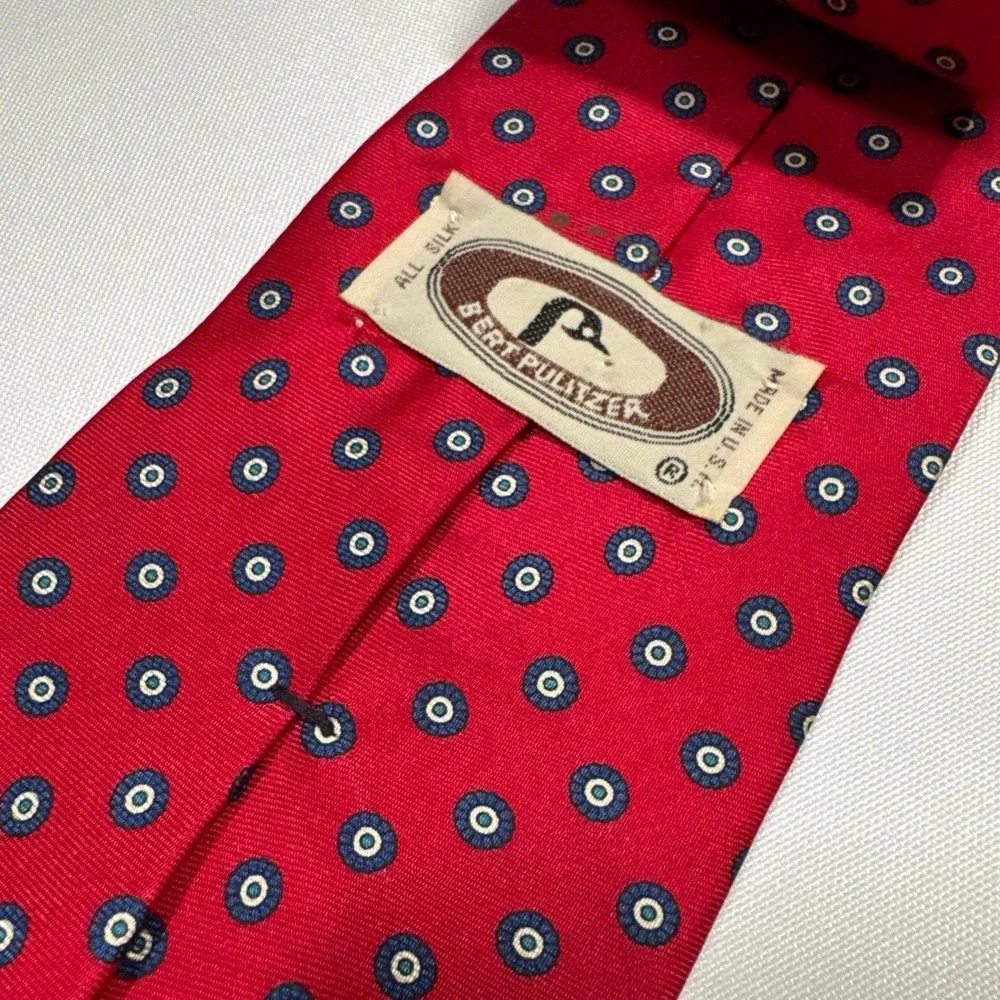 VTG Bert Pulitzer Bloomingdale's Tie Men's Red NB Geometric 100% Silk 58